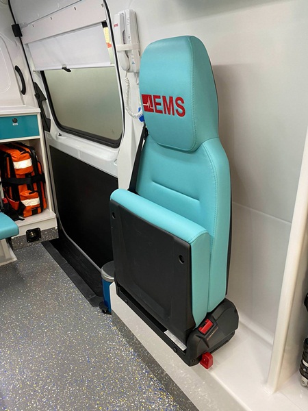 Apeiron-DC-M1-ambulance-seats-024
